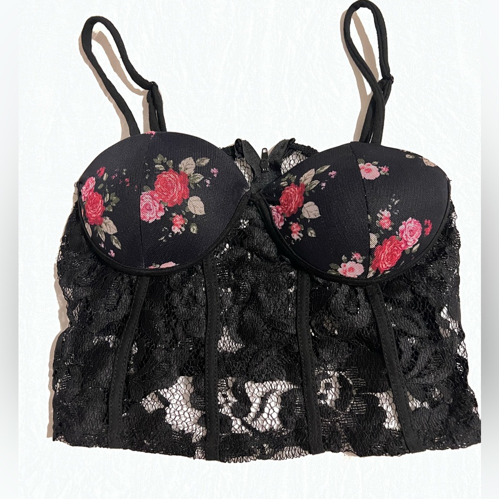 Women’s floral crop top